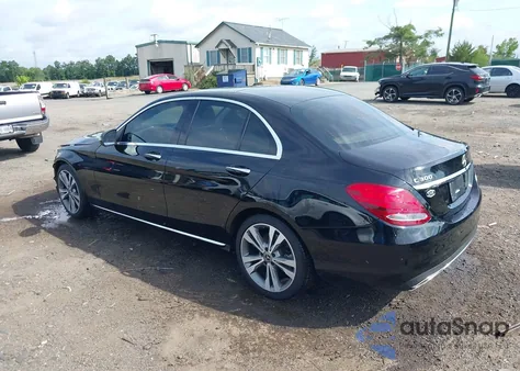 2018 Mercedes-Benz C 300 z USA, uszkodzony, nr VIN WDDWF4JB7JR418588